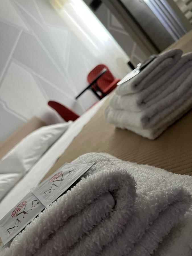 B&B The King Acconia ภายนอก รูปภาพ